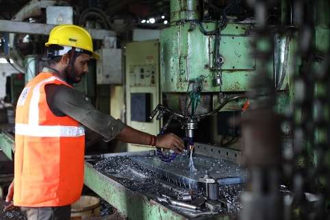 DRILLING MACHINE