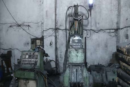 NEEDER MACHINE
